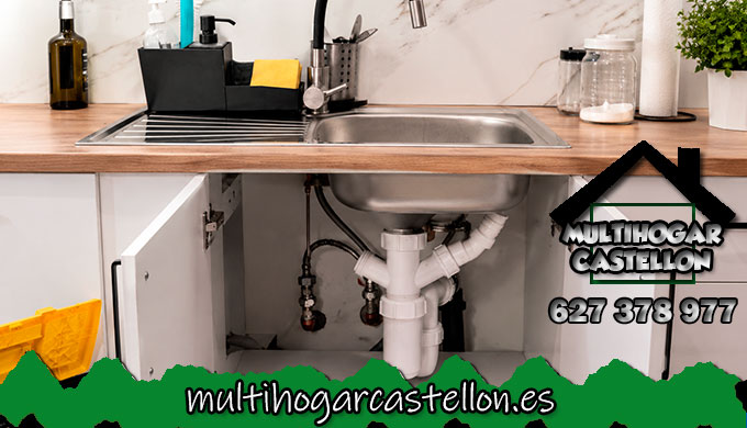 cuanto cuesta desatascar un fregadero